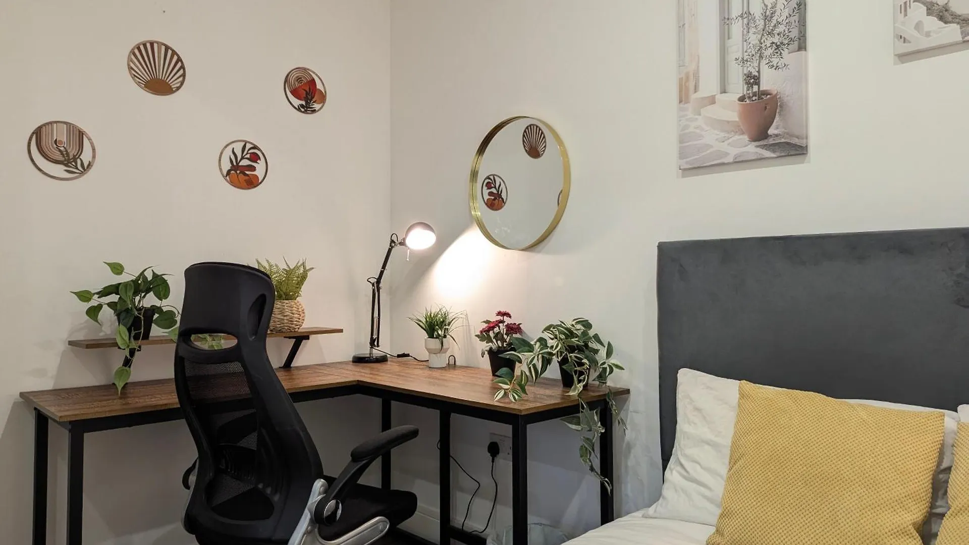 5 Ensuite Bedroom House Near Centre Free Parking York 0*,