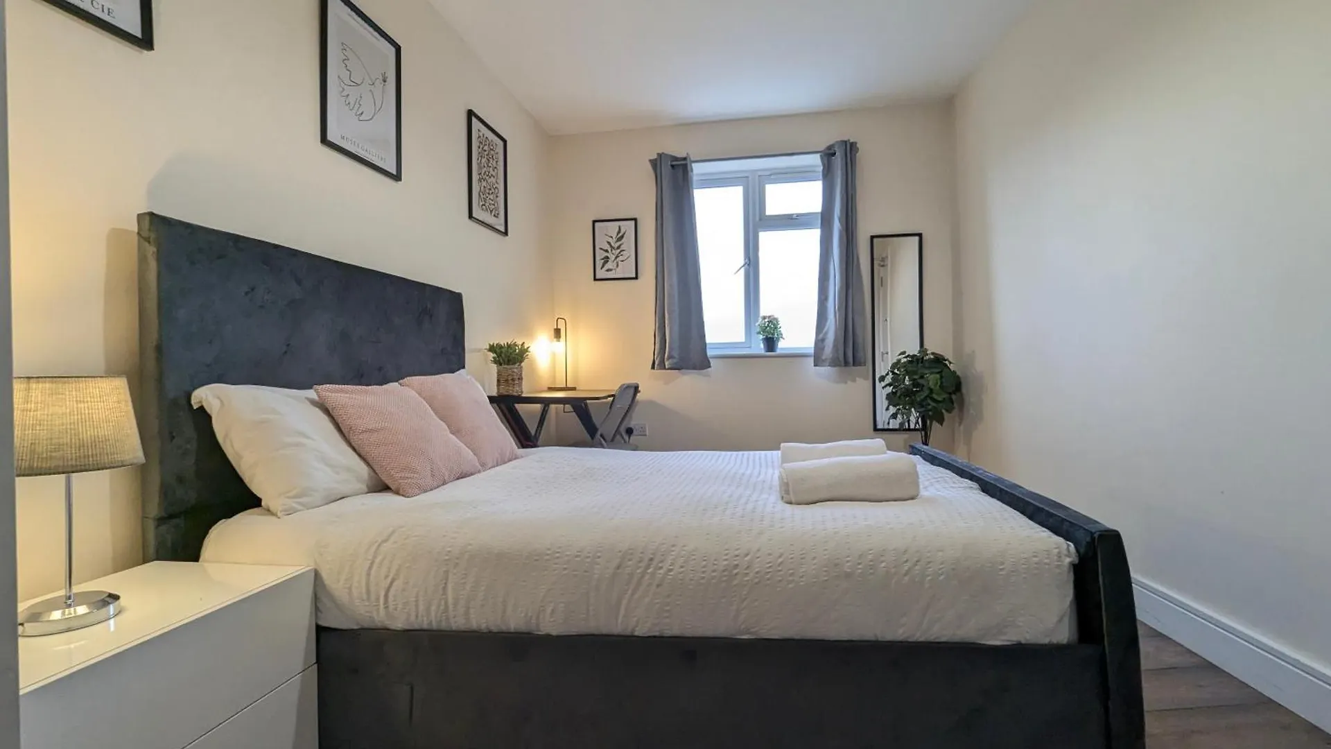 5 Ensuite Bedroom House Near Centre Free Parking York 0*,  Velká Británie