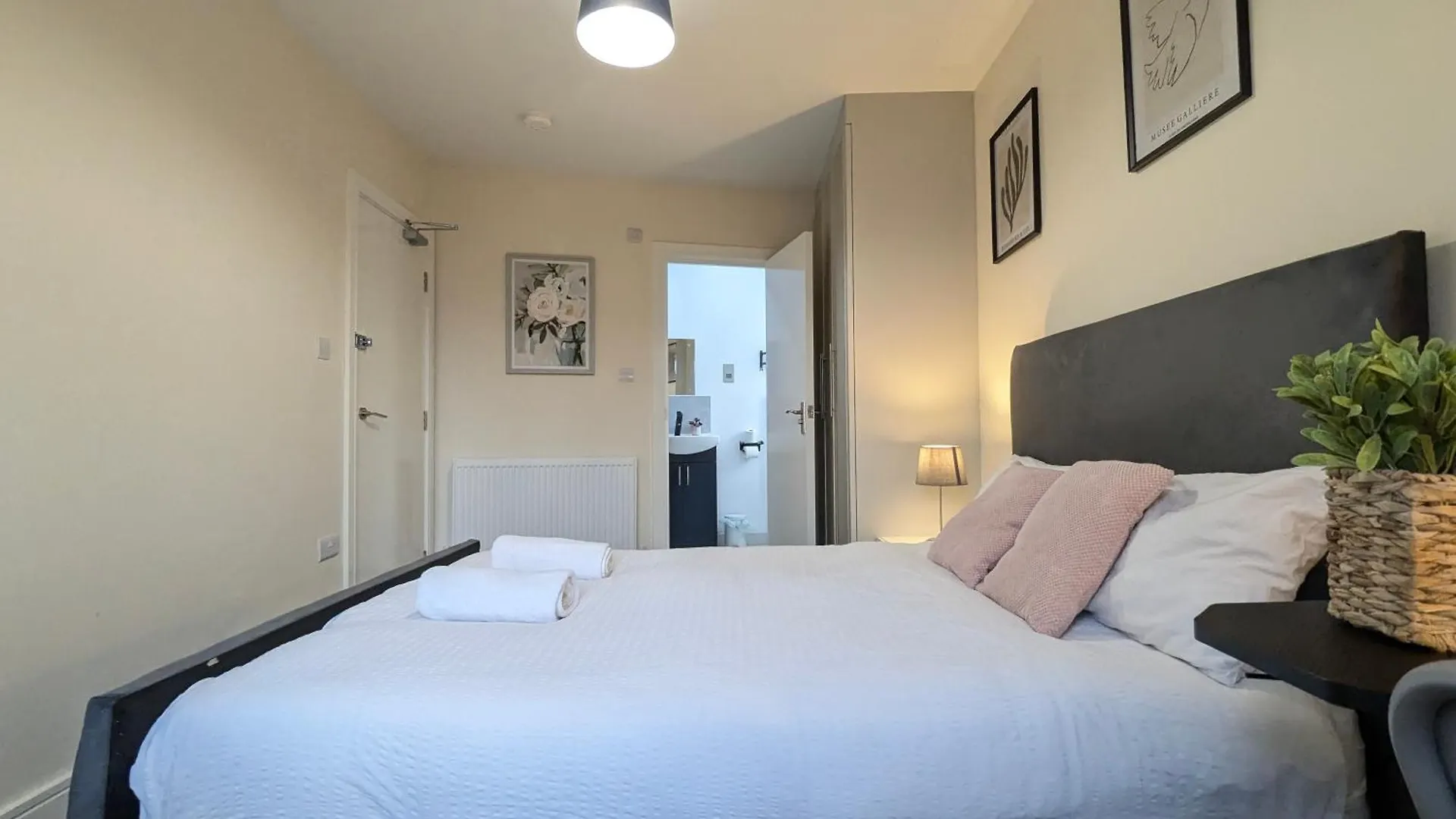 5 Ensuite Bedroom House Near Centre Free Parking York Hébergement de vacances