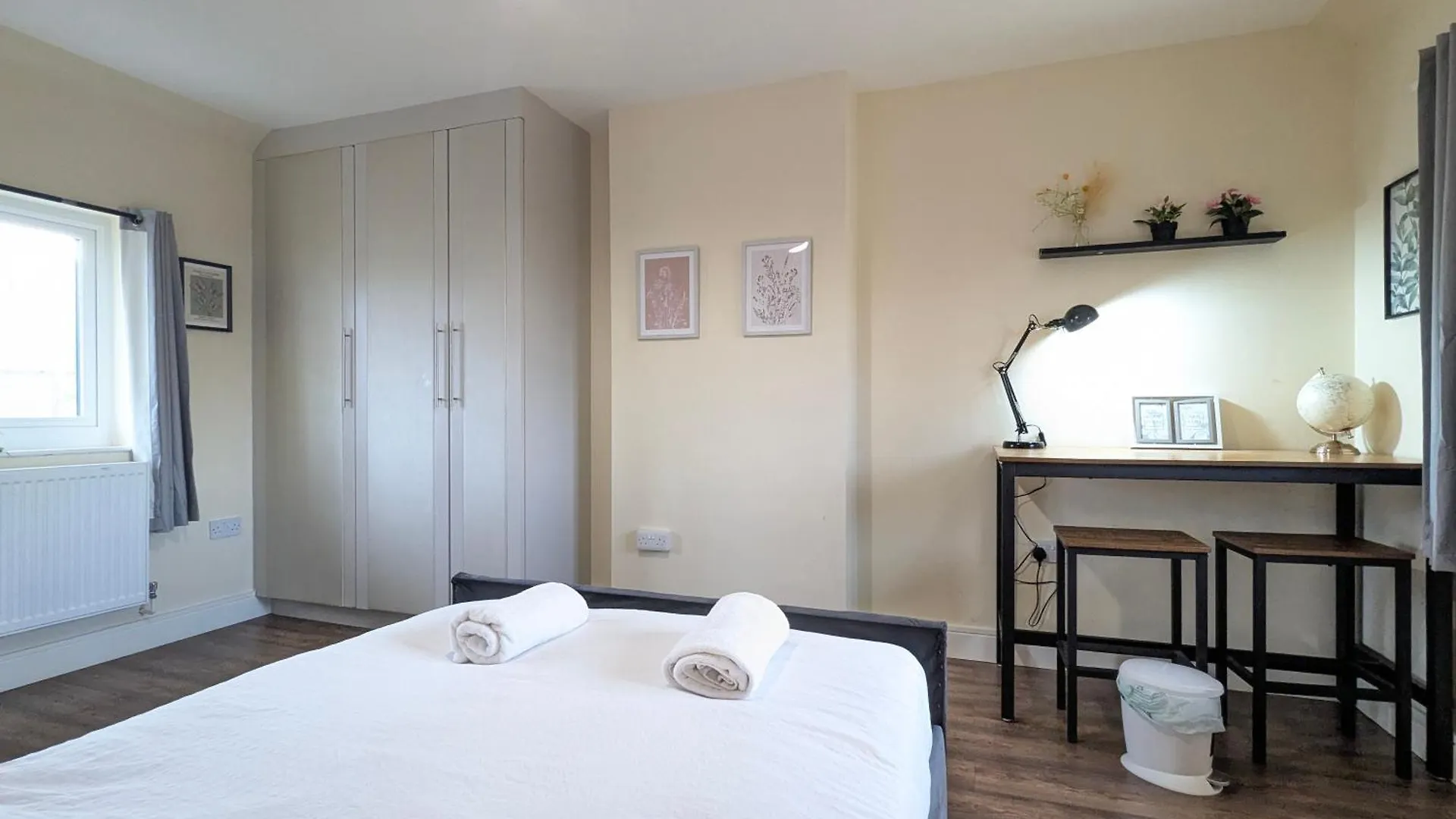 Hébergement de vacances 5 Ensuite Bedroom House Near Centre Free Parking York