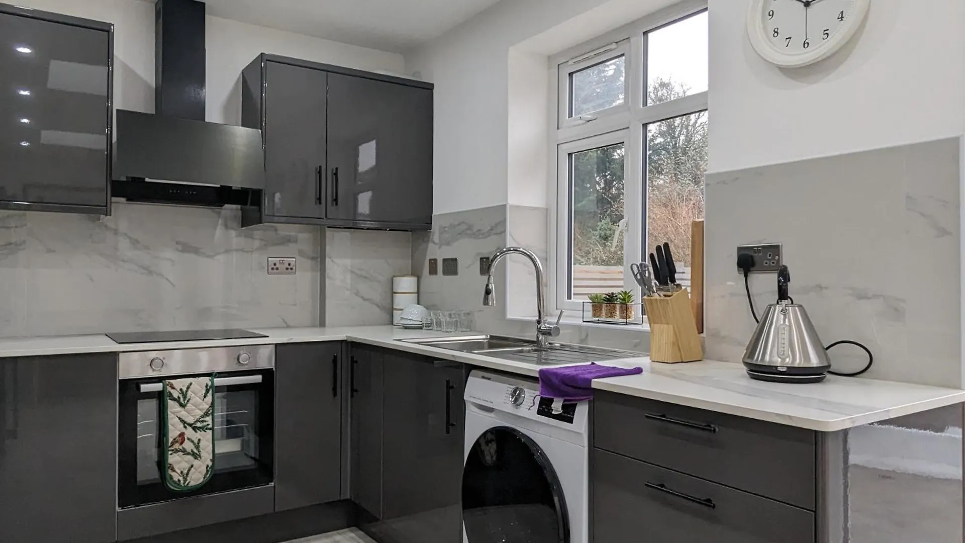 5 Ensuite Bedroom House Near Centre Free Parking York 0*,