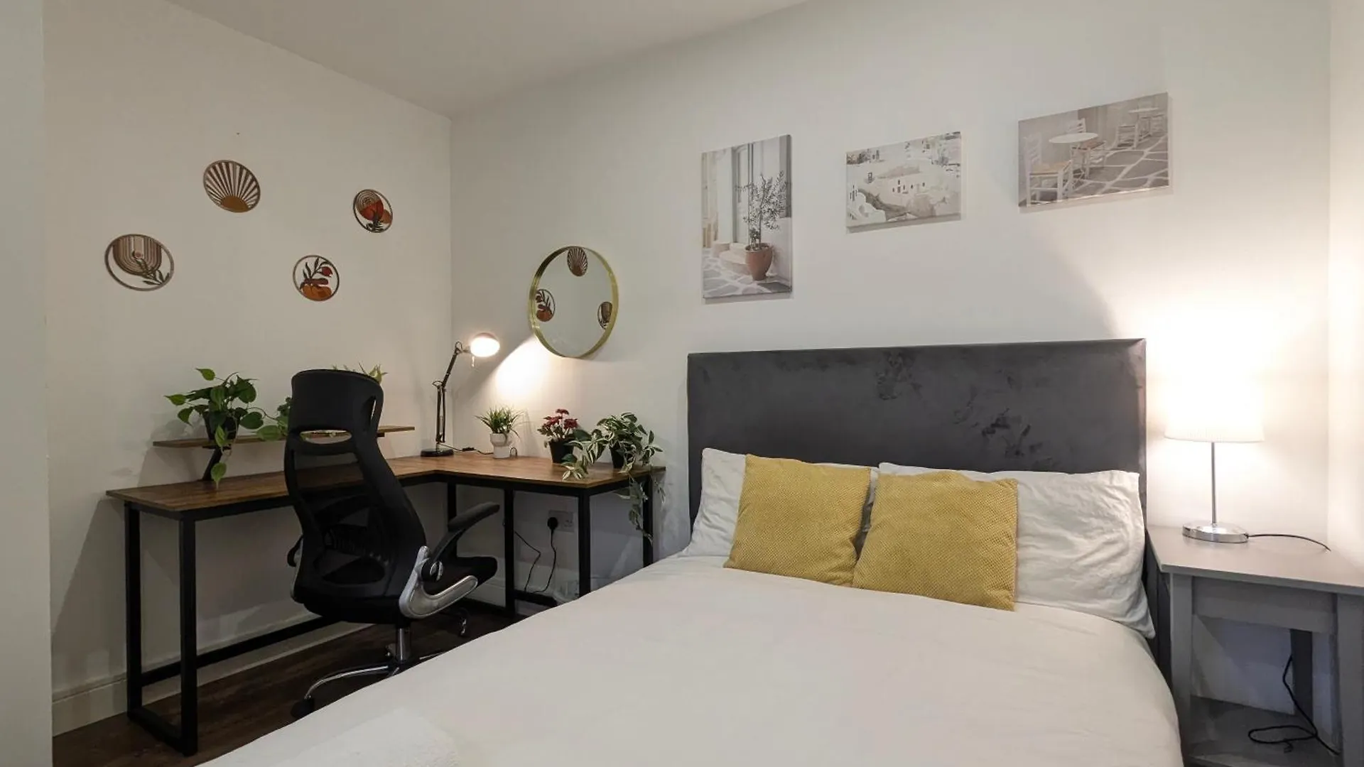 5 Ensuite Bedroom House Near Centre Free Parking ヨーク